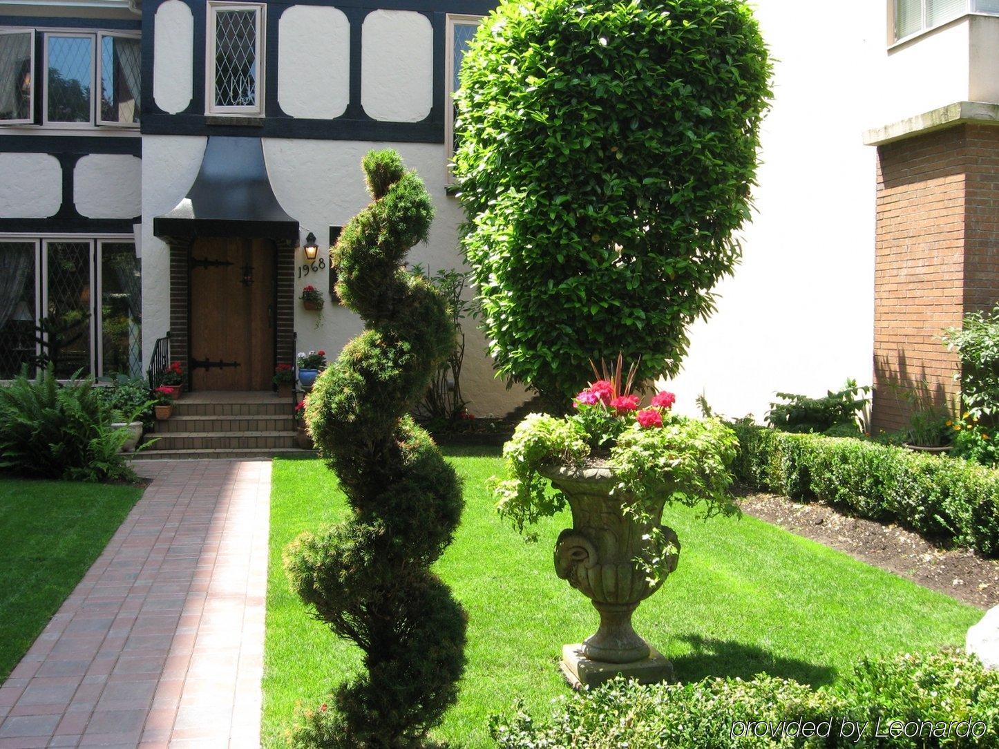 The English Bay Inn Langley Exterior foto